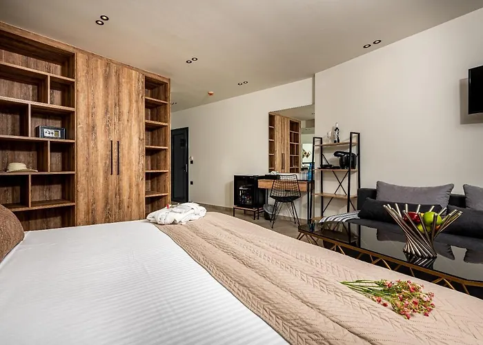 Moon Boutique - Ultra Luxury With Pool, Perfect For Fun And Relaxation By Mana Gers Laganas