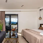 Apartament Moon Boutique - Ultra Luxury With Pool, Perfect For Fun And Relaxation By Mana Gers Laganas