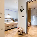 Moon Boutique - Ultra Luxury With Pool, Perfect For Fun And Relaxation By Mana Gers * Laganas