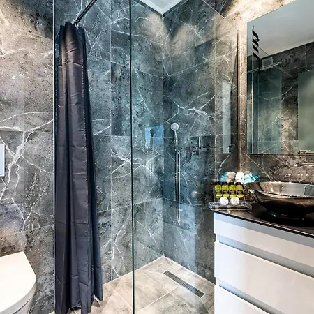 Moon Boutique - Ultra Luxury With Pool, Perfect For Fun And Relaxation By Mana Gers Apartament *