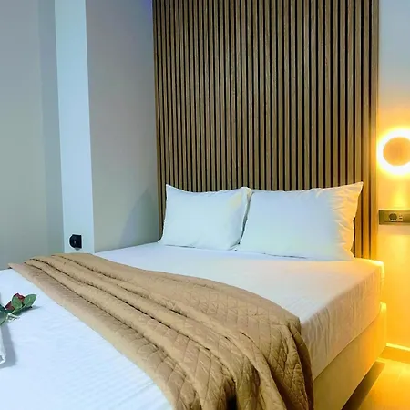 Moon Boutique - Ultra Luxury With Pool, Perfect For Fun And Relaxation By Mana Gers Laganas