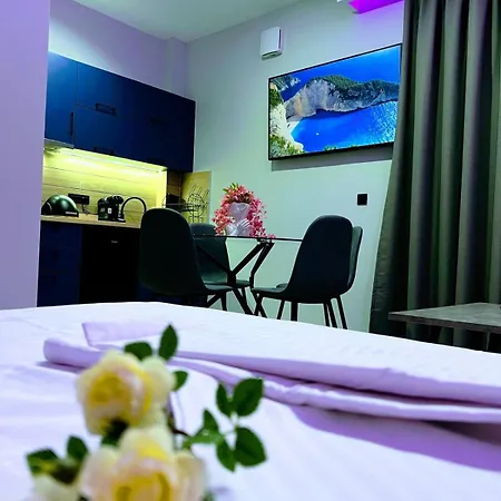 Moon Boutique - Ultra Luxury With Pool, Perfect For Fun And Relaxation By Mana Gers * Laganas