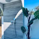 Moon Boutique - Ultra Luxury With Pool, Perfect For Fun And Relaxation By Mana Gers Laganas
