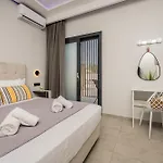 Moon Boutique - Ultra Luxury With Pool, Perfect For Fun And Relaxation By Mana Gers Laganas