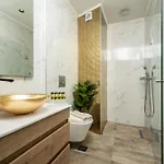 Moon Boutique - Ultra Luxury With Pool, Perfect For Fun And Relaxation By Mana Gers Lejlighed Laganas