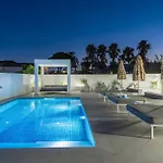 Moon Boutique - Ultra Luxury With Pool, Perfect For Fun And Relaxation By Mana Gers * Laganas